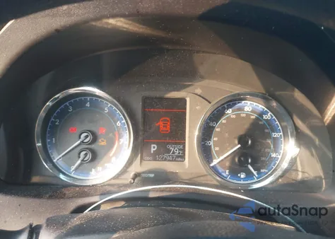 2017 Toyota Corolla Le z USA, uszkodzony, nr VIN 5YFBURHE4HP702843